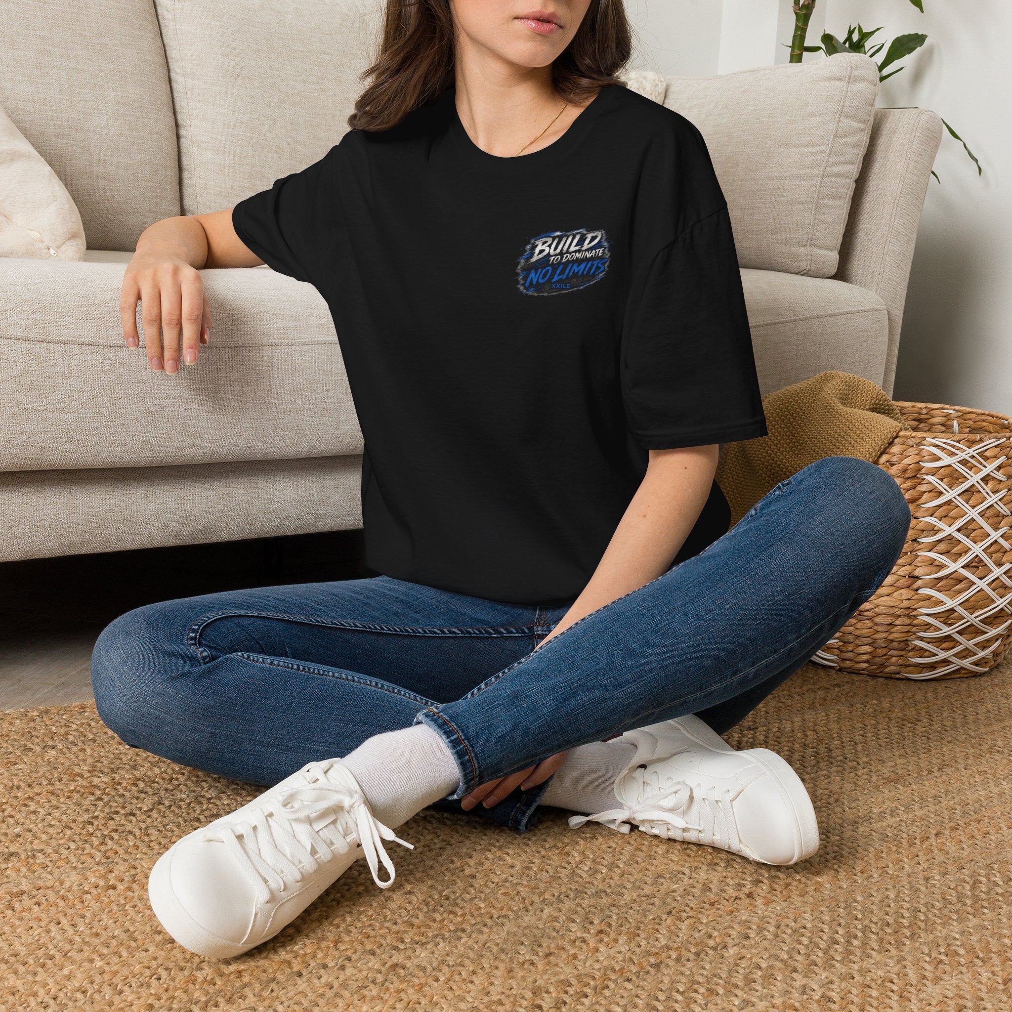 Motivational 'Build to Dominate — No Limits' T-Shirt